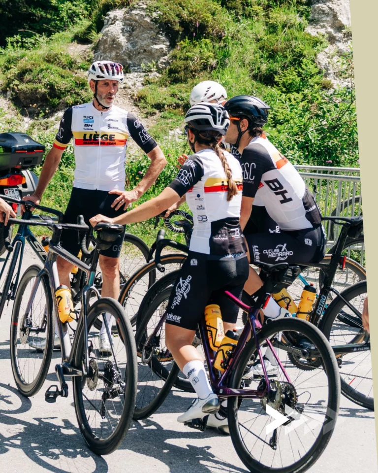 Roadbook en ligne 📖Le roadbook est en ligne. Tu y trouveras toutes les réponses à toutes tes questions !Tu le retrouveras dans l'onglet INFO de notre site internet.___The roadbook is now online. You’ll find all the answers to your questions there!You’ll find it under the INFO tab on our website.📷 @alexandrablumvisuals #themajestics #villars #alpesvaudoises