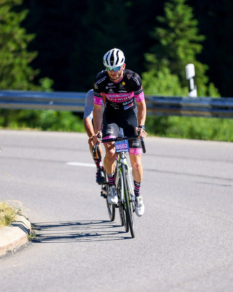Weekend de Pâques – Chasse aux kilomètres !

4 (ou 3, selon les cantons) jours de congés à profiter du soleil pour borner. 😎

Un bon weekend de préparation avec des oreilles de lapin au chocolat en accompagnement de ton shake protéiné. 🍫🐇

___

4 (or 3, depending on the canton) days off to ride in the sun. 😎

A great weekend of preparation with chocolate bunny ears to go with your protein shake. 🍫🐇

📷 @kuva.swiss 

#themajestics 
#villars #alpesvaudoises