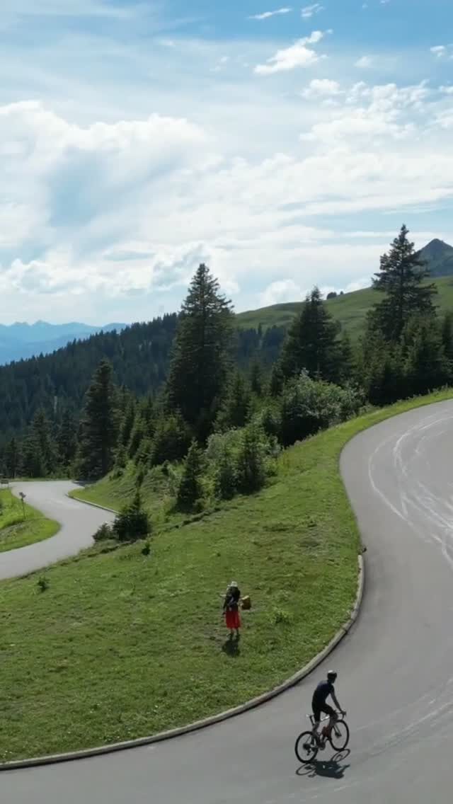 Tarifs Early Birds –> 31.03.2026 🔚👀Il te reste encore quelques heures pour débuter la semaine en faisant une bonne affaire.Infos et inscriptions –> lien en bio ✍️___You still have a few hours left to kick off the week with a great deal.Information and registration –> link in bio ✍️#themajestics #villars #alpesvaudoises