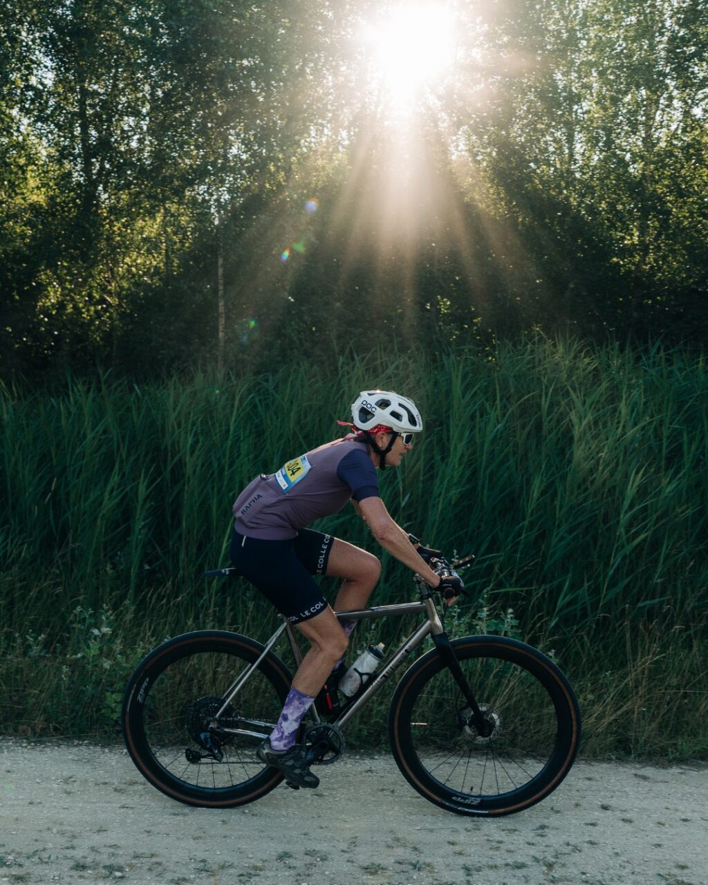 2026 😎☀️

Que ce soit sur l'asphalte ou les chemins blancs, toute l'équipe de The Majestics te souhaite une année remplie de soleil.

Rendez-vous le weekend du 10 au 12 juillet 2026 à @villarstourisme pour trois jours de folie ! 🥳

Toutes les infos en bio 🚴🏻💨

___

Whether on road or gravel paths, the entire team at The Majestics wishes you a year filled with sunshine.

See you on the weekend of 10–12 July 2026 in @villarstourisme for three days of madness! 🥳

All the info in the bio 🚴🏻💨

📷 @alexandrablumvisuals 

#themajestics 
#villars #alpesvaudoises