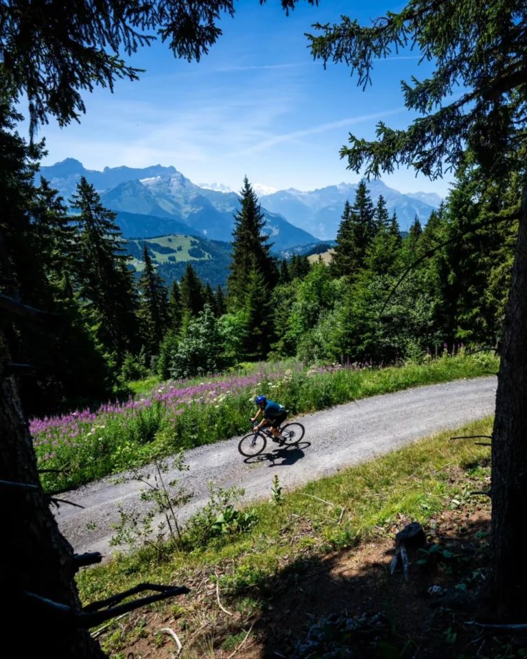 The Majestics – Retour en images 😍Une semaine après, c'est encore avec un surplus d'émotion que nous revoyons certaines des plus belles images du weekend dernier. 🥹___A week on, we’re still feeling quite emotional as we look back at some of the most beautiful moments from last weekend. 🥹📷 @kuva.swiss#themajestics #villars #alpesvaudoises